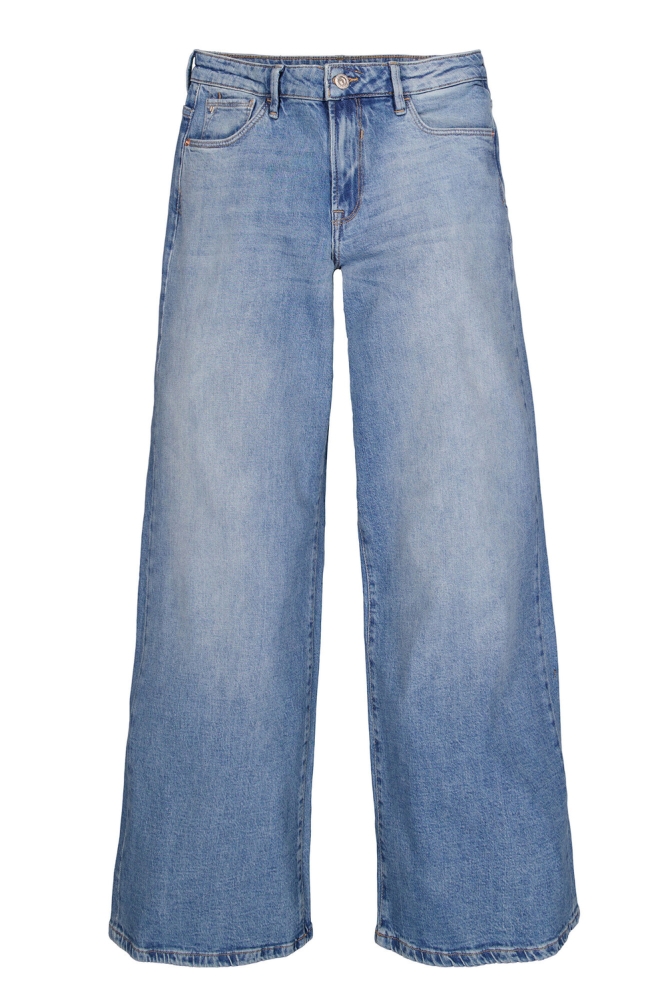 CELIA ULTRA WIDE FIT 242 6618 Medium Used